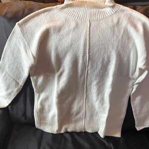New Gina Women's White Sweater Super Soft Size Large